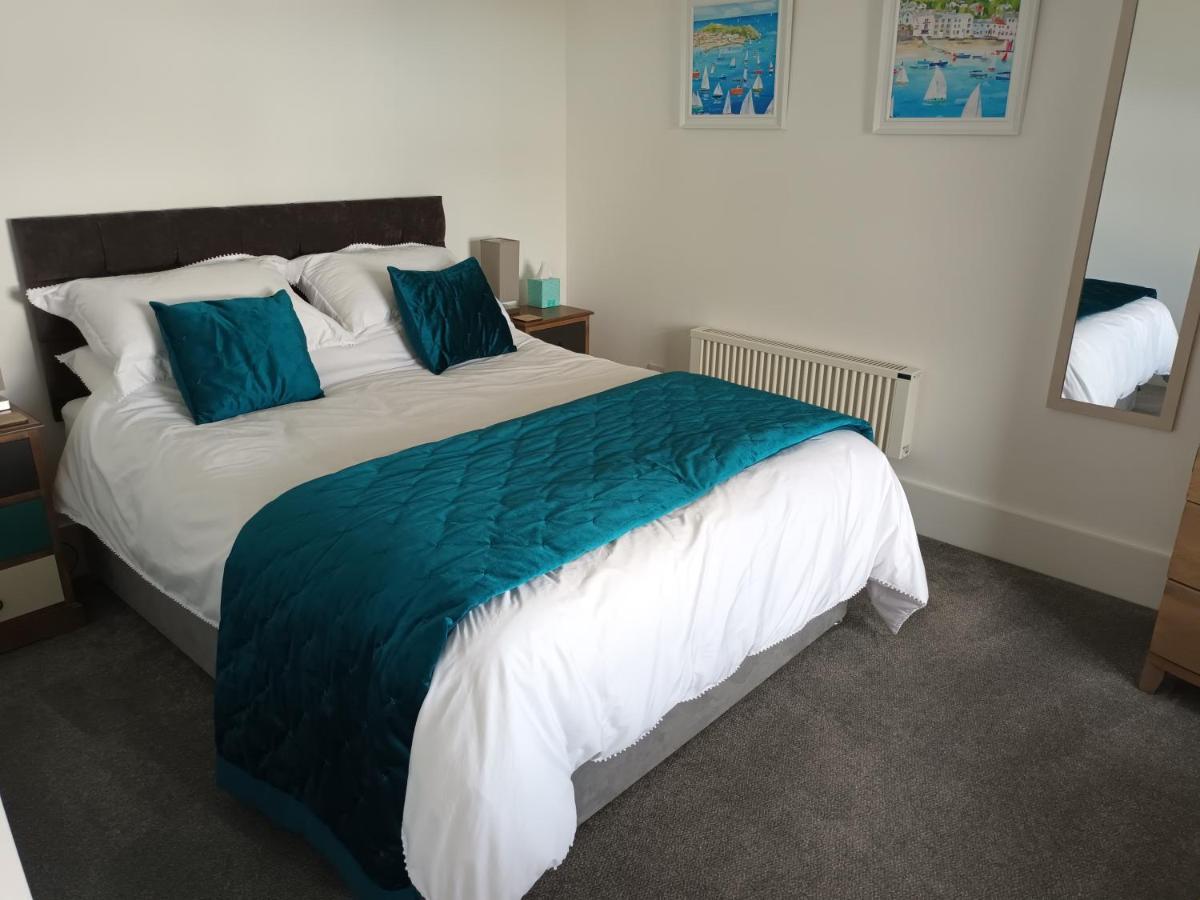 Contemporary One Bed Studio. Sea Views And Parking Apartment Westward Ho!  Exterior photo